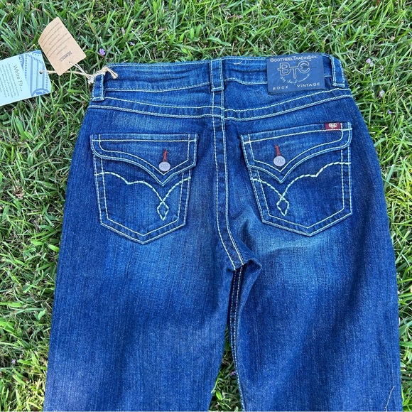 BOOTHEEL TRADING COM. Fontana Women’s size 27x32 Distressed Bootcut Jeans NEW! - Picture 9 of 10